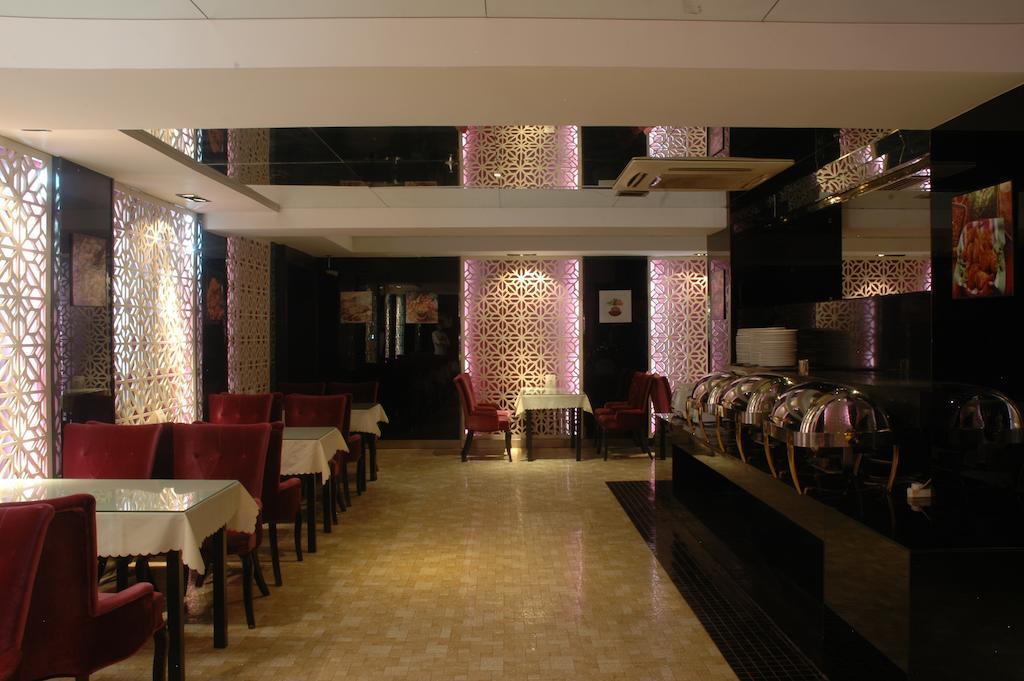 Harbin Yakelai Holiday Hotel Екстер'єр фото