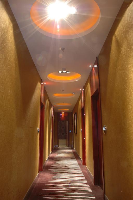 Harbin Yakelai Holiday Hotel Екстер'єр фото