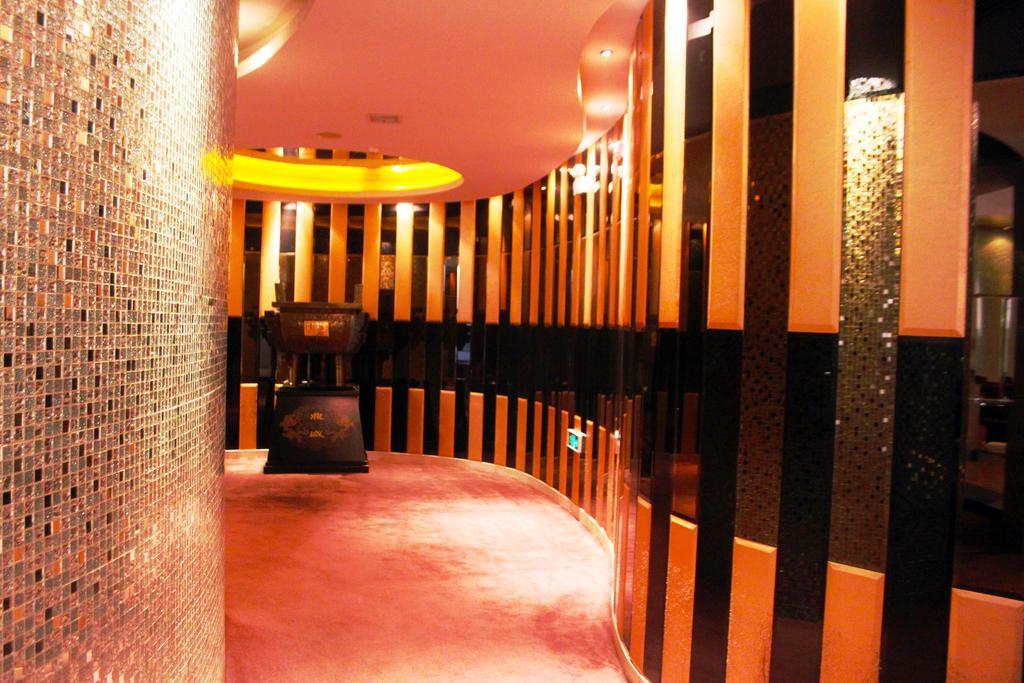 Harbin Yakelai Holiday Hotel Екстер'єр фото