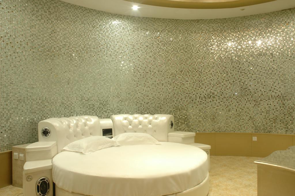 Harbin Yakelai Holiday Hotel Екстер'єр фото