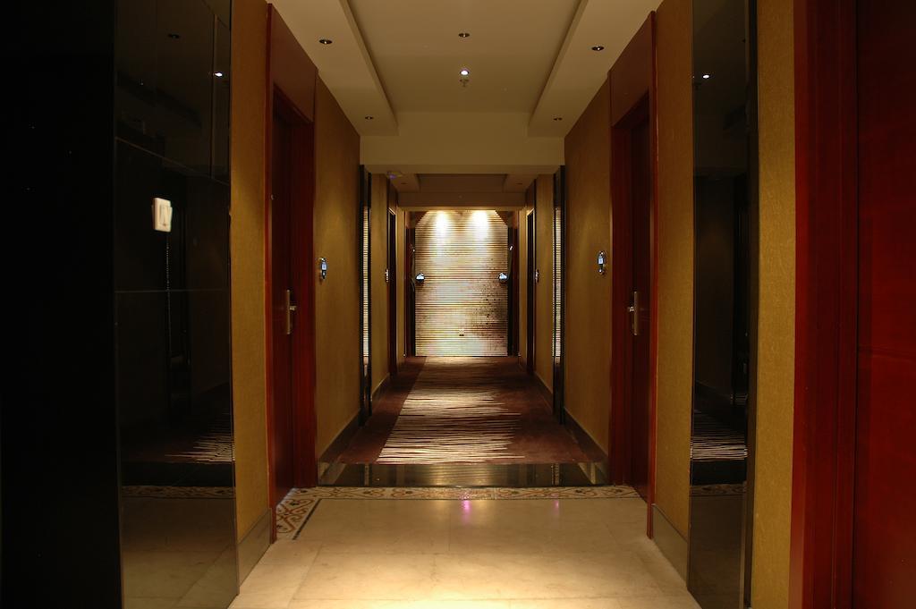 Harbin Yakelai Holiday Hotel Екстер'єр фото