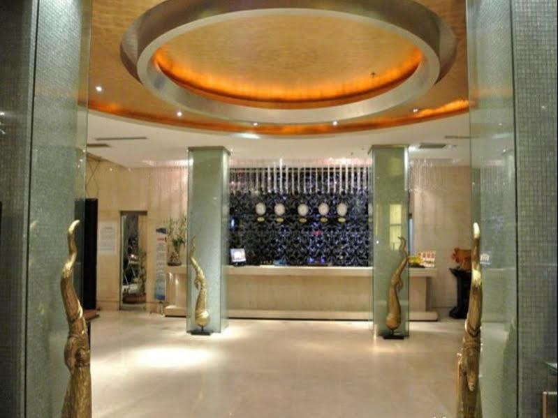 Harbin Yakelai Holiday Hotel Екстер'єр фото